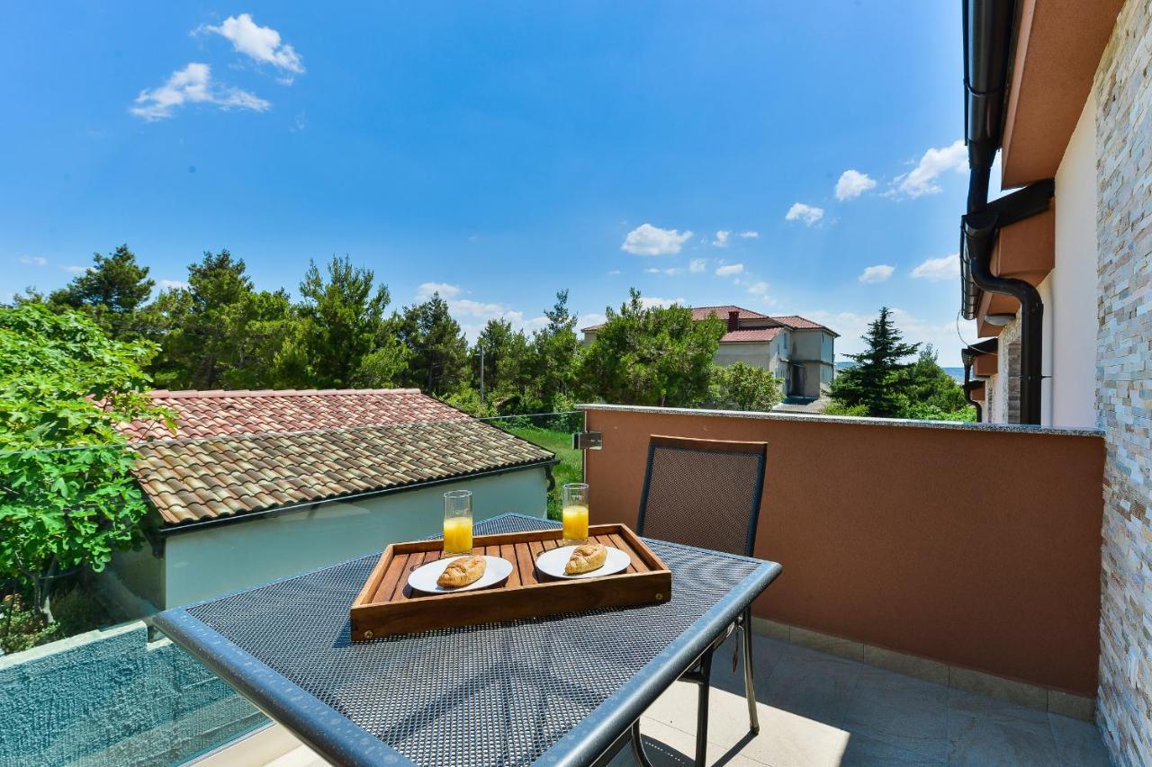 סטאריגרד-פקלניצה Cascada Villas With Private Jacuzzi And Private Parking מראה חיצוני תמונה