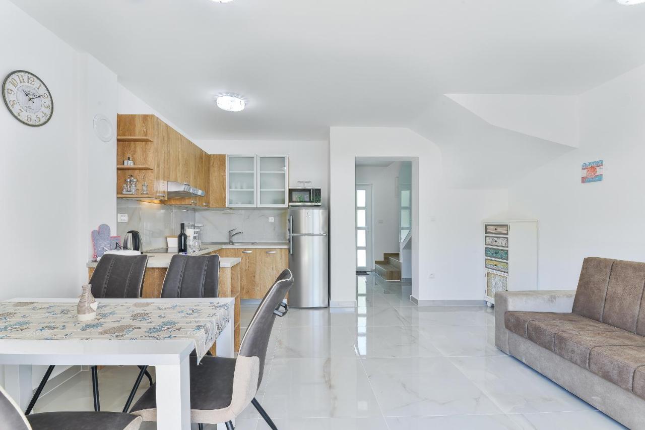 סטאריגרד-פקלניצה Cascada Villas With Private Jacuzzi And Private Parking מראה חיצוני תמונה